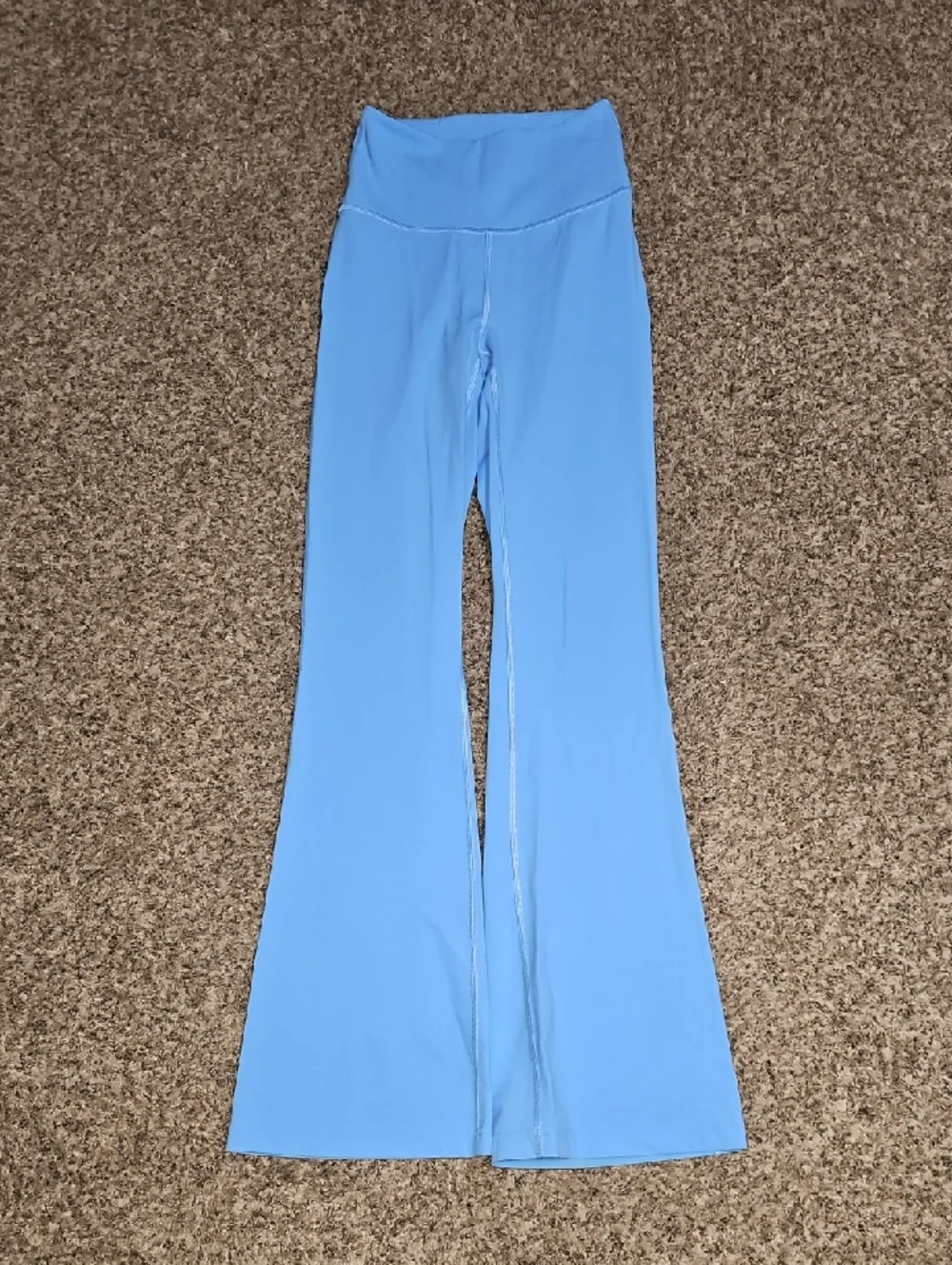 Lululemon Nulu Groove Flare Pants. Sz 4 31